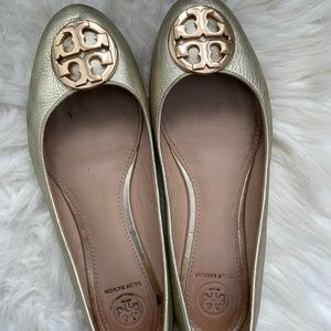 Tory Burch gold size 8 flats